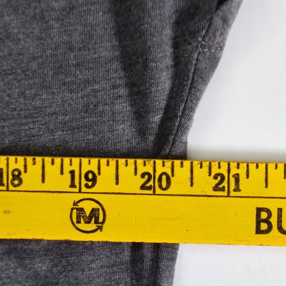 Under Armour  short sleeve T-shirt street wear grey women's size XS Loose - Picture 7 of 8